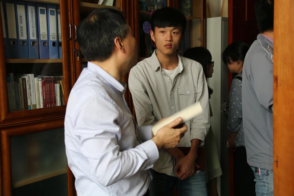 参观韩馆长办公室